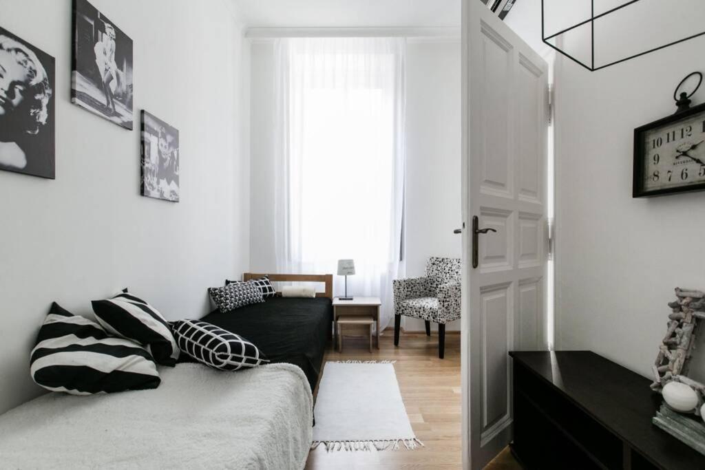 Your Gorgeous And Spacious Dream Home Free Parking Budapest Exterior photo