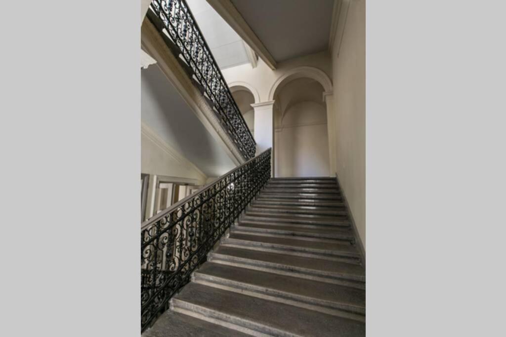 Your Gorgeous And Spacious Dream Home Free Parking Budapest Exterior photo